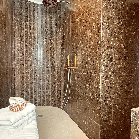 Gæstehus Maison Emeraude 4*