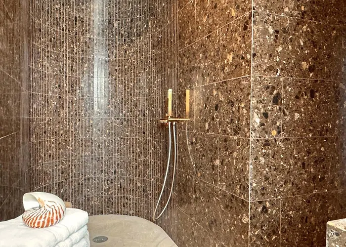 Pensjonat Maison Emeraude 4*